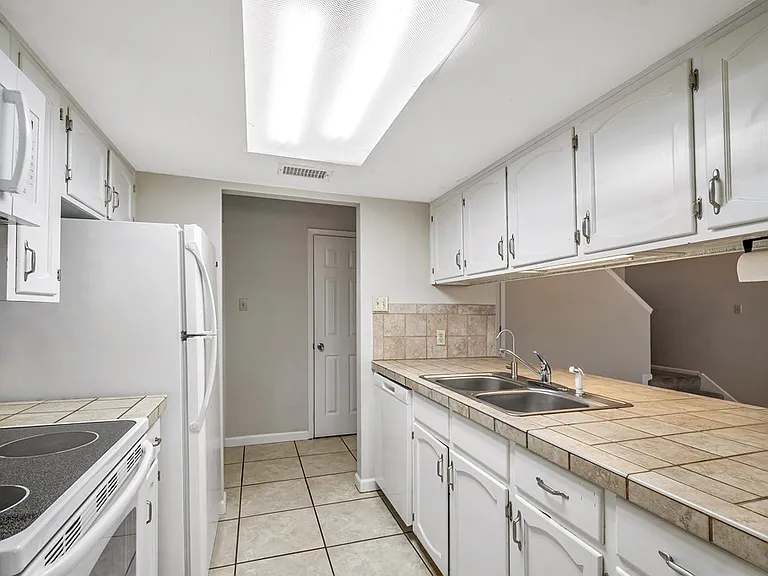 424 W Pecan Ave #B — Photo 20