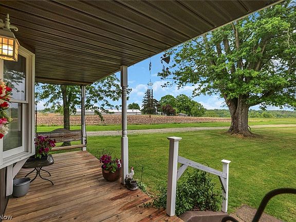 5th image of 795 Rustic Ridge Rd