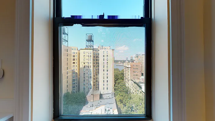 Rented by Bond New York | media 2