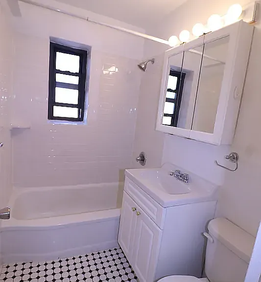 9960 64th Ave #6R — Photo 10