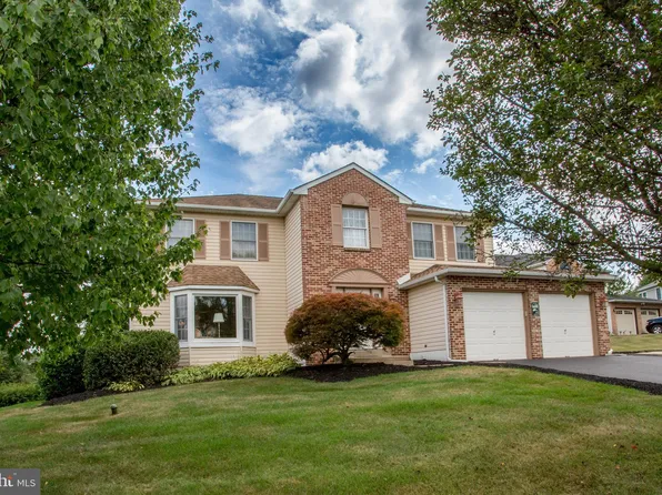 2 Reene Cir, Chalfont, PA 18914