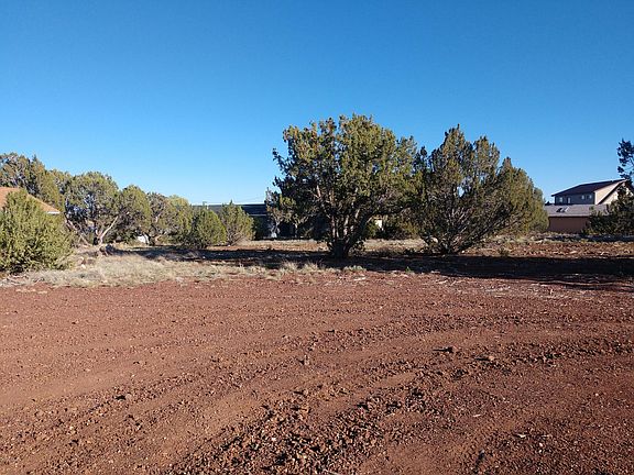 5th image of 2053 Silver Creek Dr