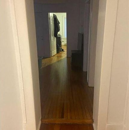 2nd image of 50 S Montgomery St #2