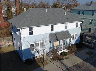 135 Laura St, Providence, RI 02907