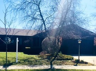 1603 E Greenwood Dr, Mount Prospect, IL 60056