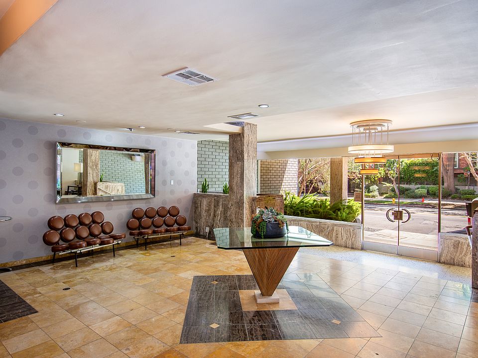1st image of 531 N Rossmore Ave #302A