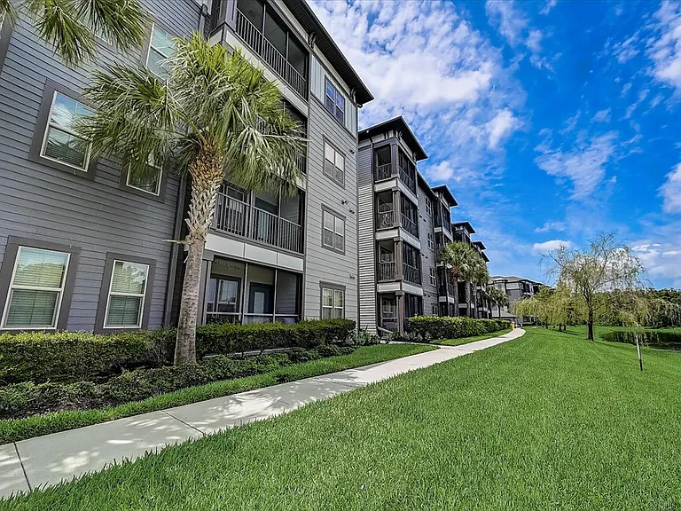 Creekside Ranch Apartments — Photo 31