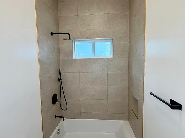 46 N Hamilton St #5 — Photo 8