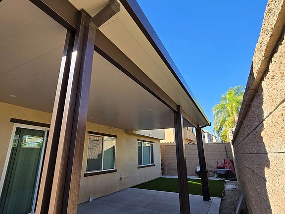 3rd image of 5553 Garibaldi Way