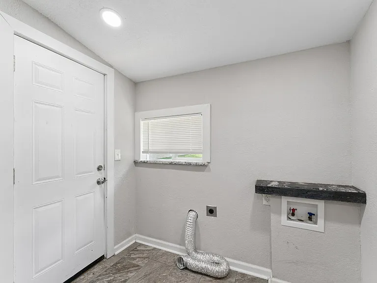 1314 S Emery St — Photo 14