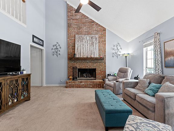 4th image of 6129 Sasha Ln