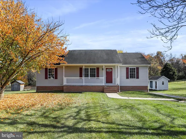 243 Violet Ln, Falling Waters, WV 25419