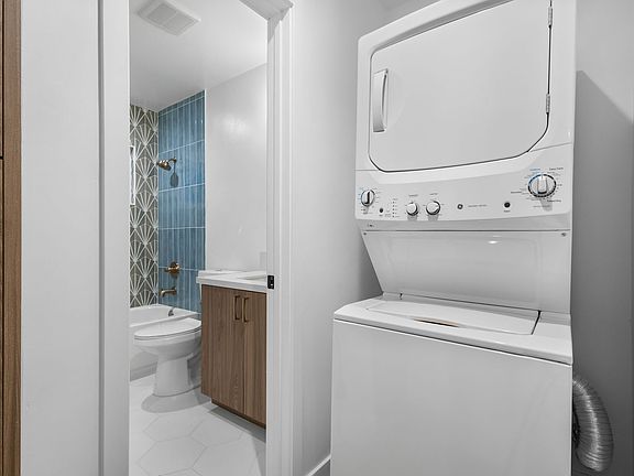 4th image of 2101 Dale St APT D