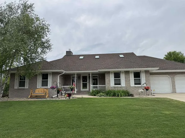 847 Cambridge Drive, Janesville, WI 53548