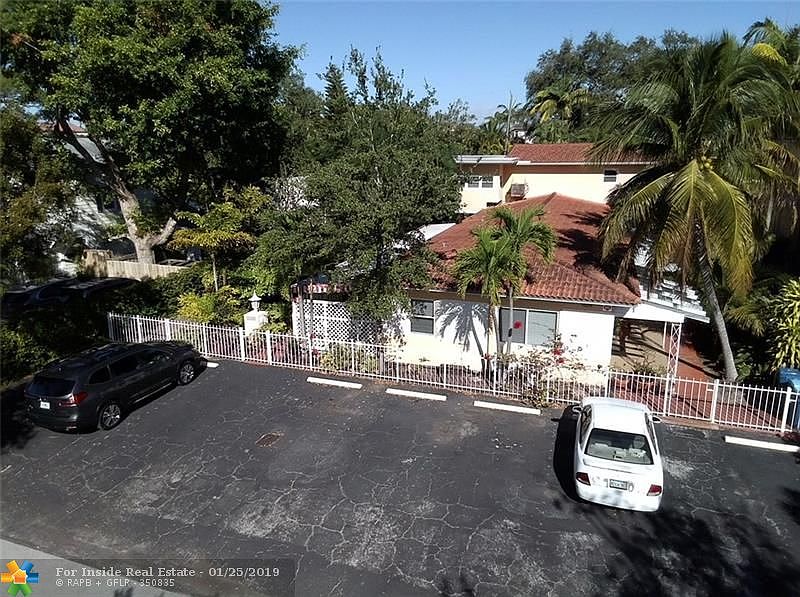 1st image of 1107 NE 1st St