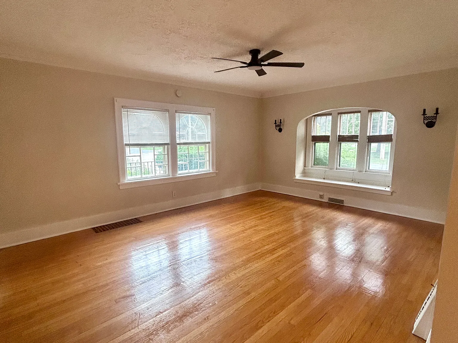 2503 W Main St — Photo 3