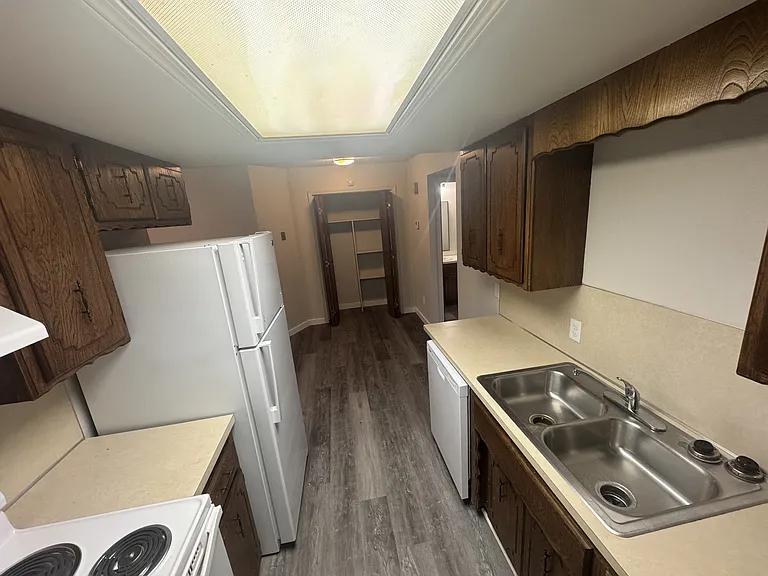 301 Butler Ave #7 — Photo 4