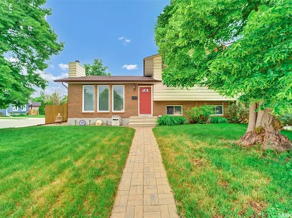 703 Candle COURT, Saskatoon, SK S7K 4Z9
