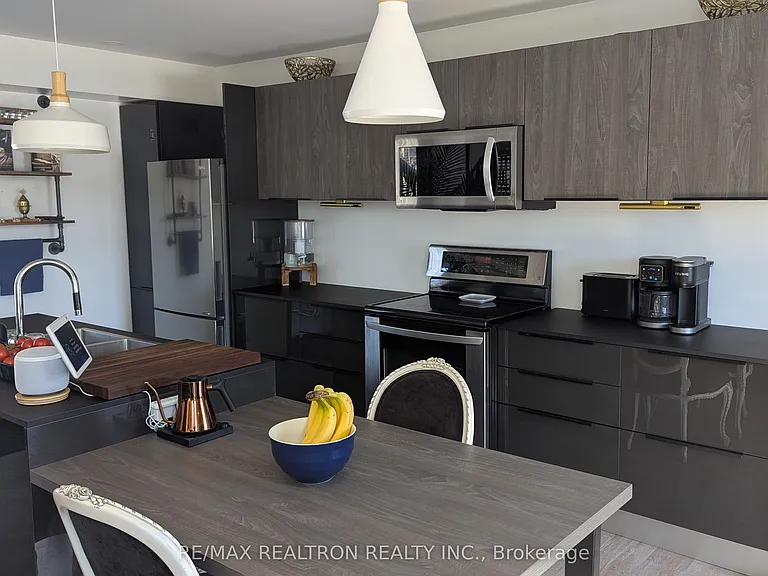 35 Albert St #1 — Photo 13