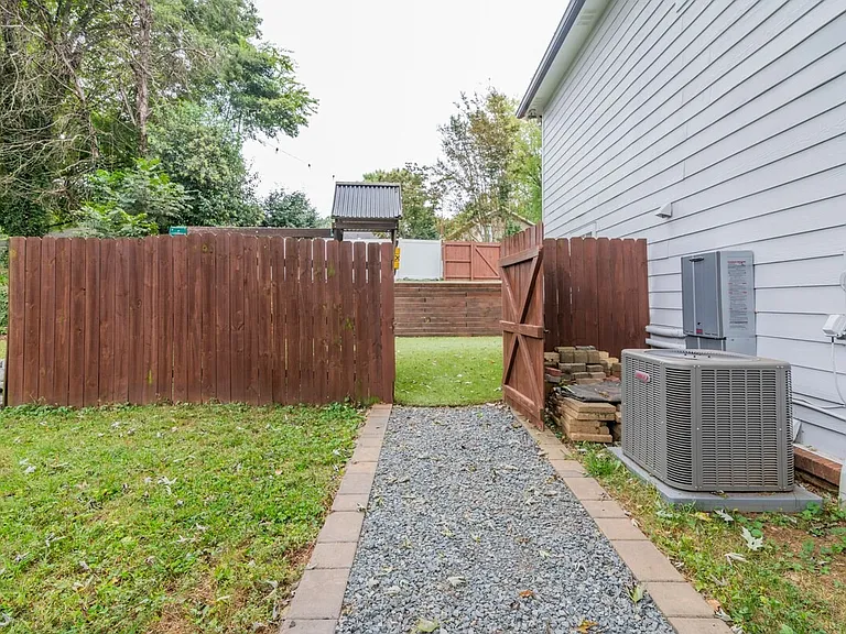 3516 Mill Stream Ct — Photo 5