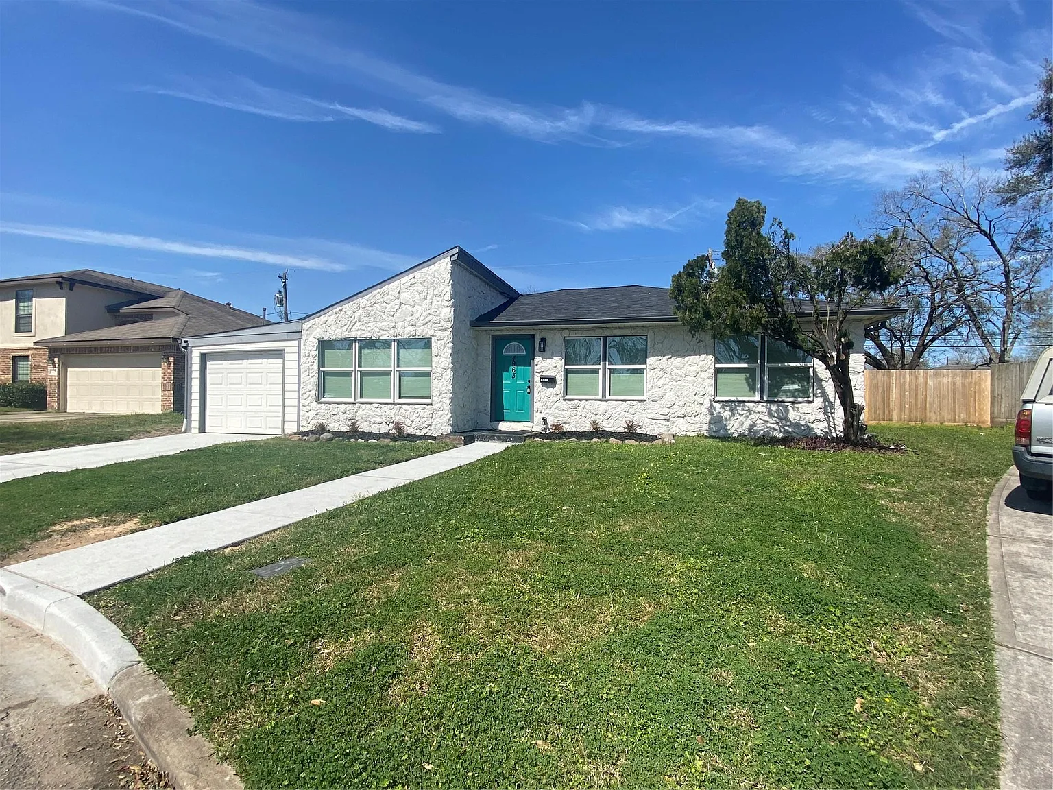 3 bed, 2.0 bath, 1794 sqft, $2,200 — Photo 3