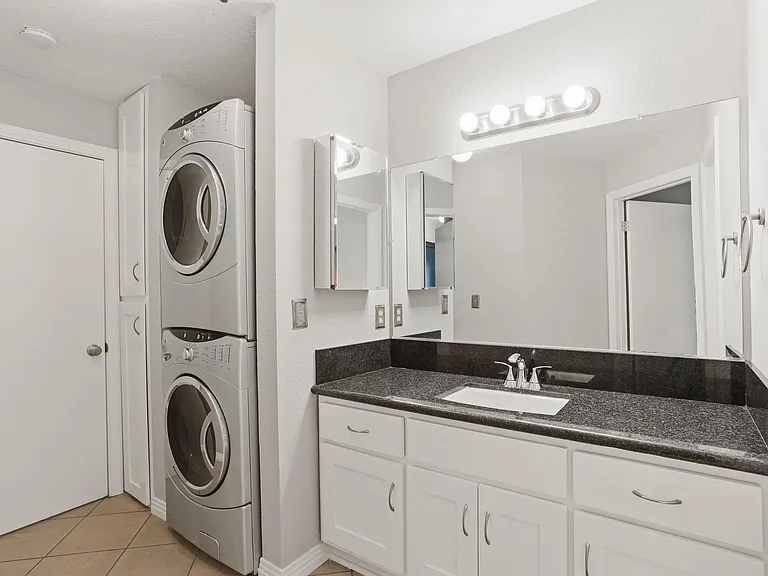 501 E Del Mar Blvd #311 — Photo 17