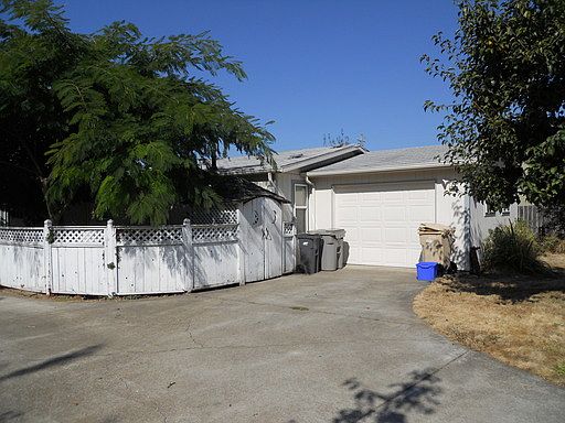 1st image of 2350 SW Pickford St