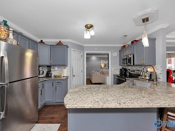 5th image of 1616 Lake Manor Dr SW