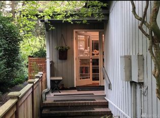 915 30th St NW #1-A, Gig Harbor, WA 98335