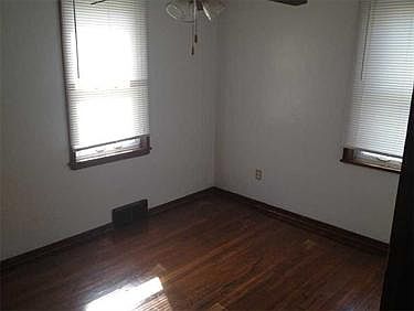 5th image of 3800 Sunview Dr