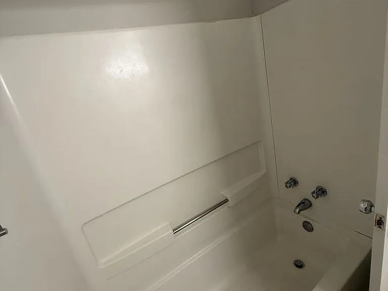 2036 Wayne Ave #E — Photo 18