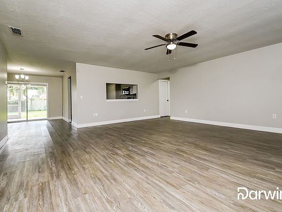 5th image of 3104 50th Avenue Dr E