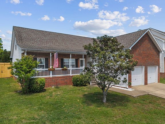 3rd image of 1405 Carmack Ln