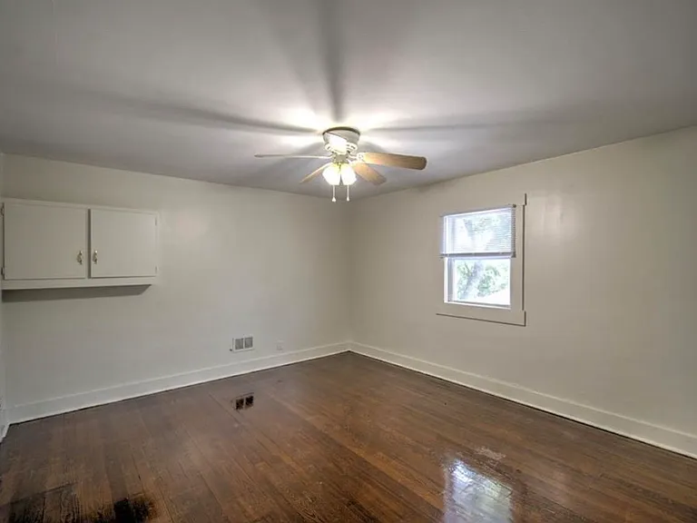 1613 N Monroe St — Photo 11