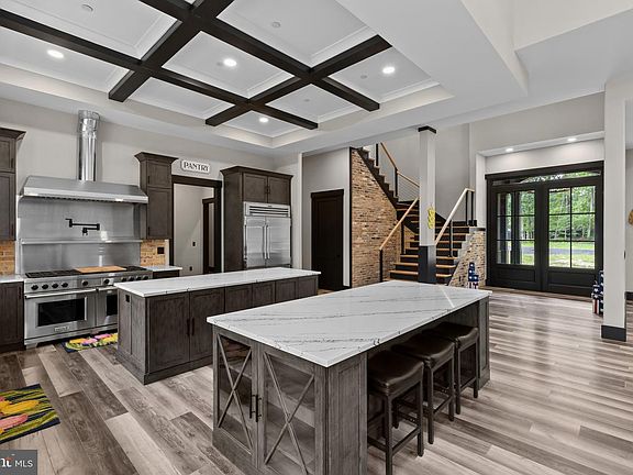 5th image of 7962 Frances Ln