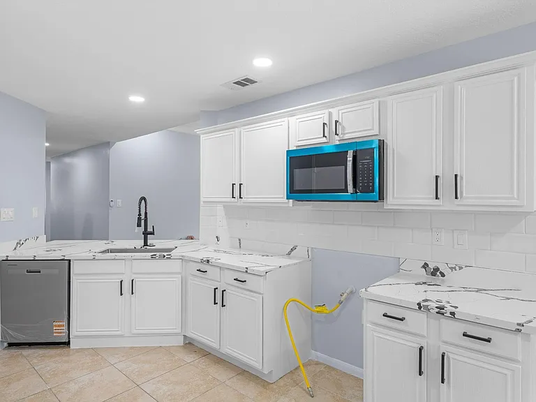 3910 Crystal Pass Ct — Photo 4