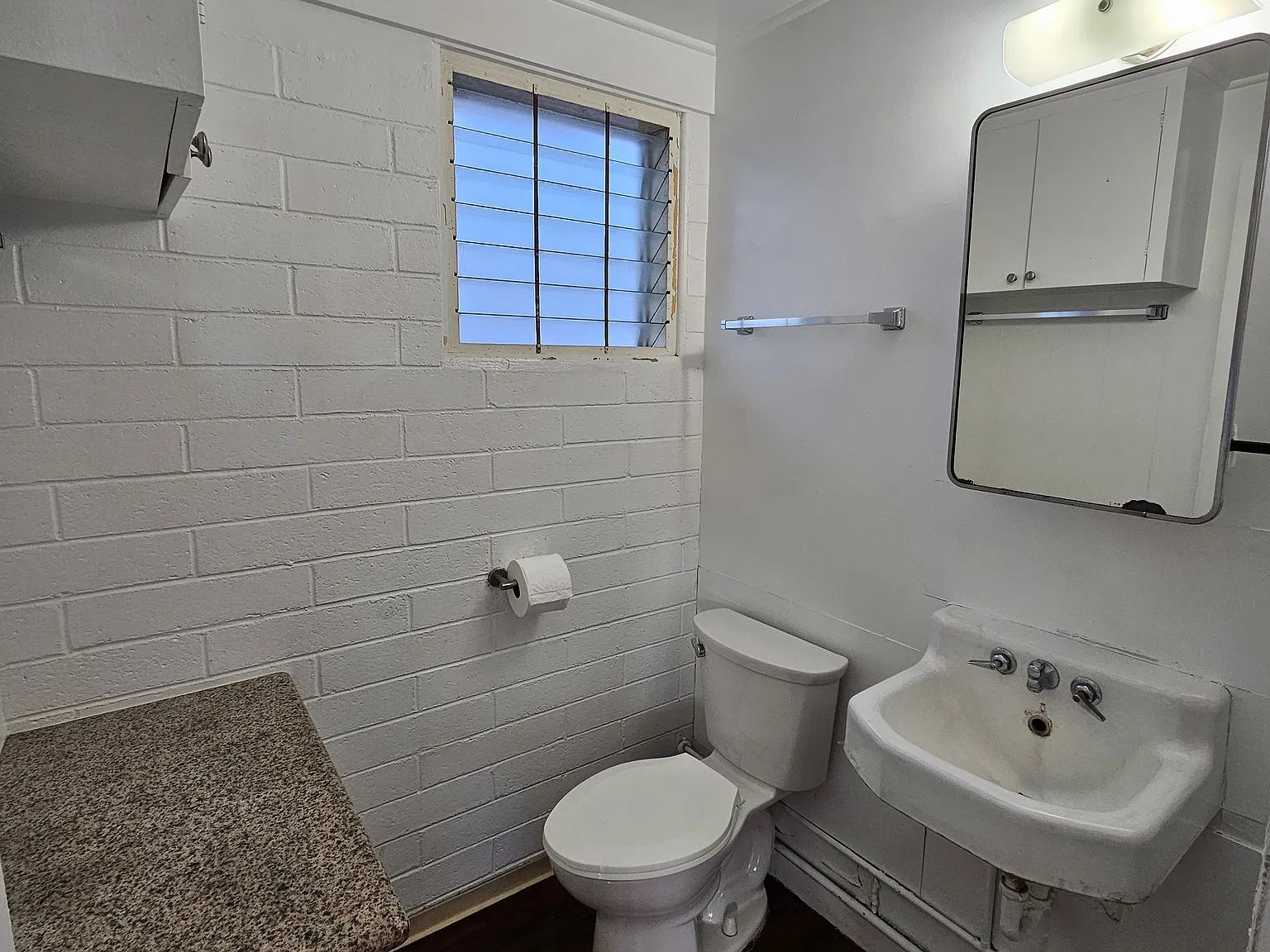 Studio, 400 sqft, $1,600 — Photo 2