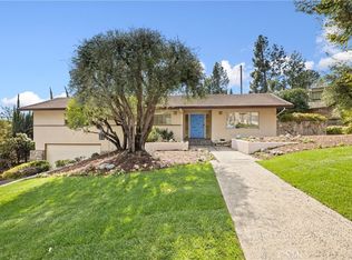 1935 Oakwood Ave, Sierra Madre, CA 91024