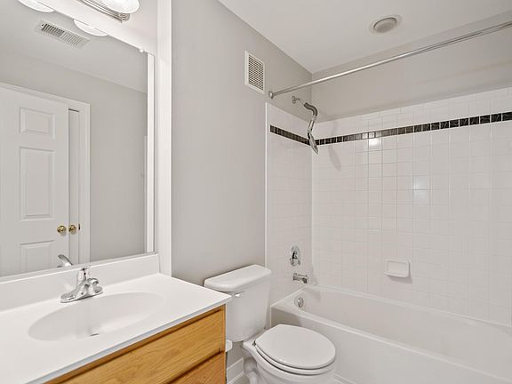 4th image of 8143 Skelton Cir