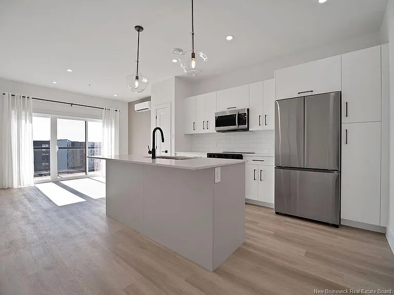 1333 Main St #414 — Photo 3