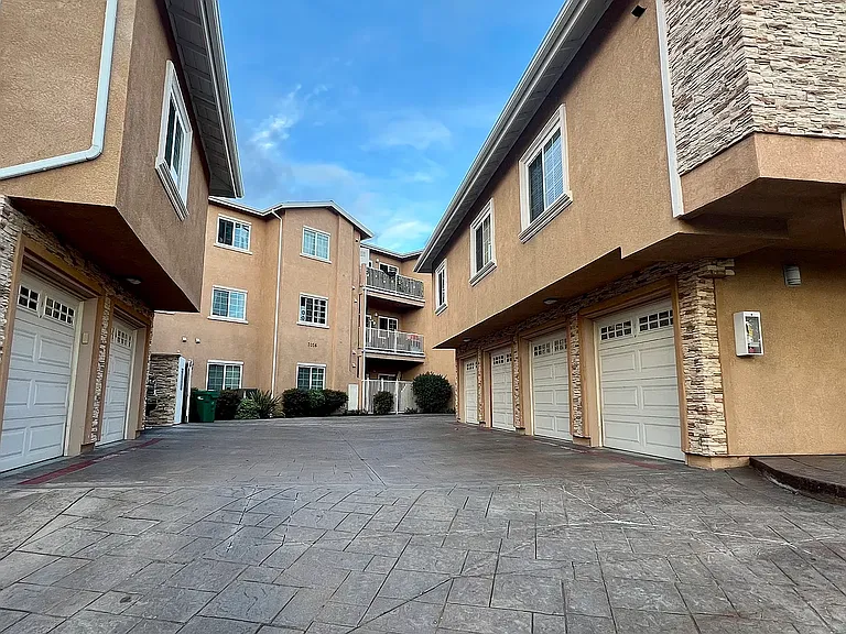 7056 Fulton St #9 — Photo 14