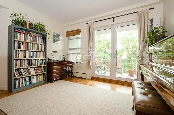 Sold by Brick&Mortar | media 17