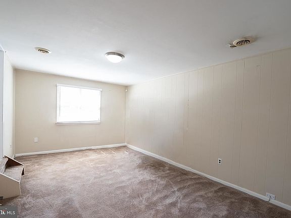 5th image of 491 Penrose Ln
