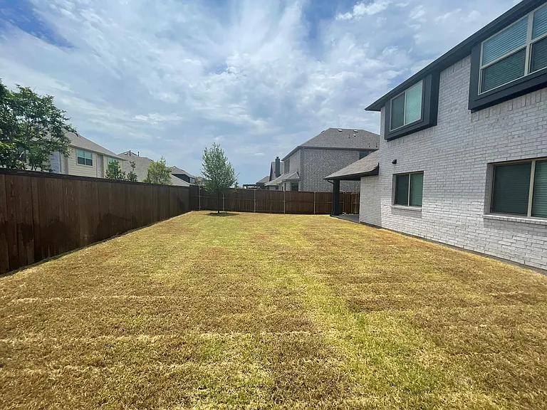 2306 Ranchwood Dr — Photo 22