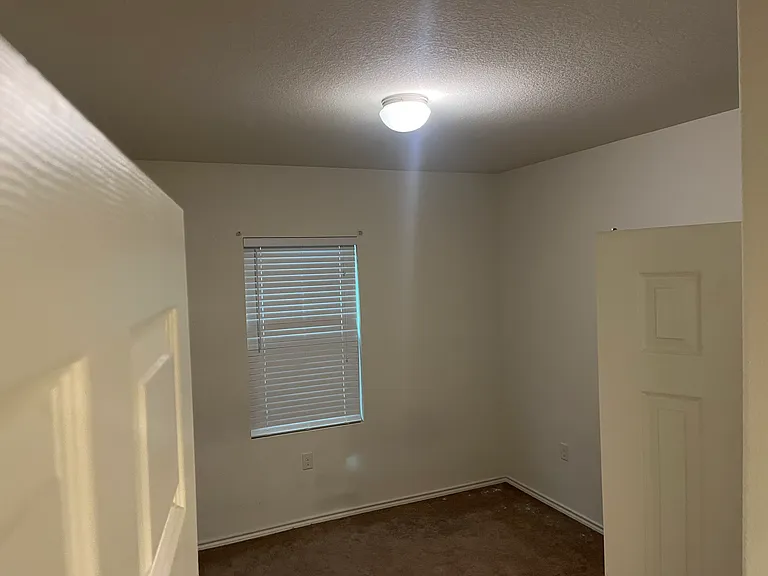 6317 Graymont Dr — Photo 6