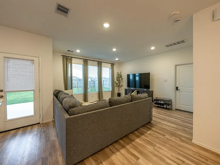 9335 Pavonia Fawn Dr — Photo 6
