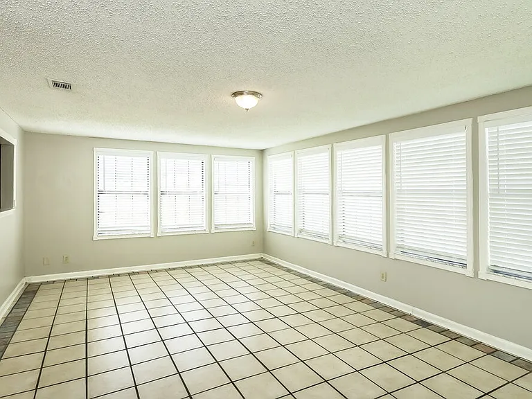 2977 Tuscarora Trl — Photo 7