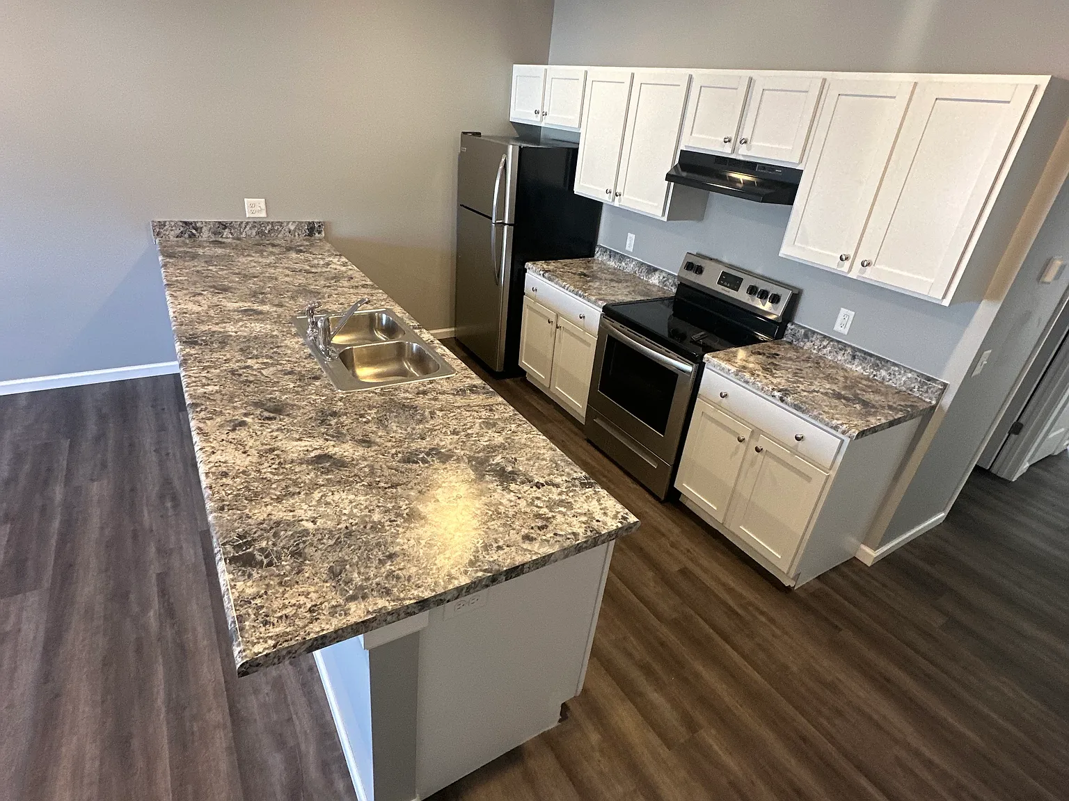 Evard Place Apartments — Photo 1