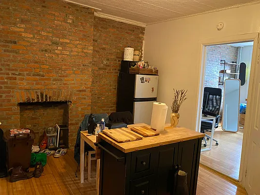 Rented by Delmark Realty LLC | media 43