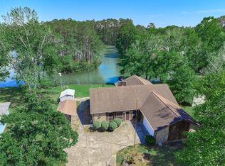 8805 Lakeshore Dr, Montgomery, TX 77316